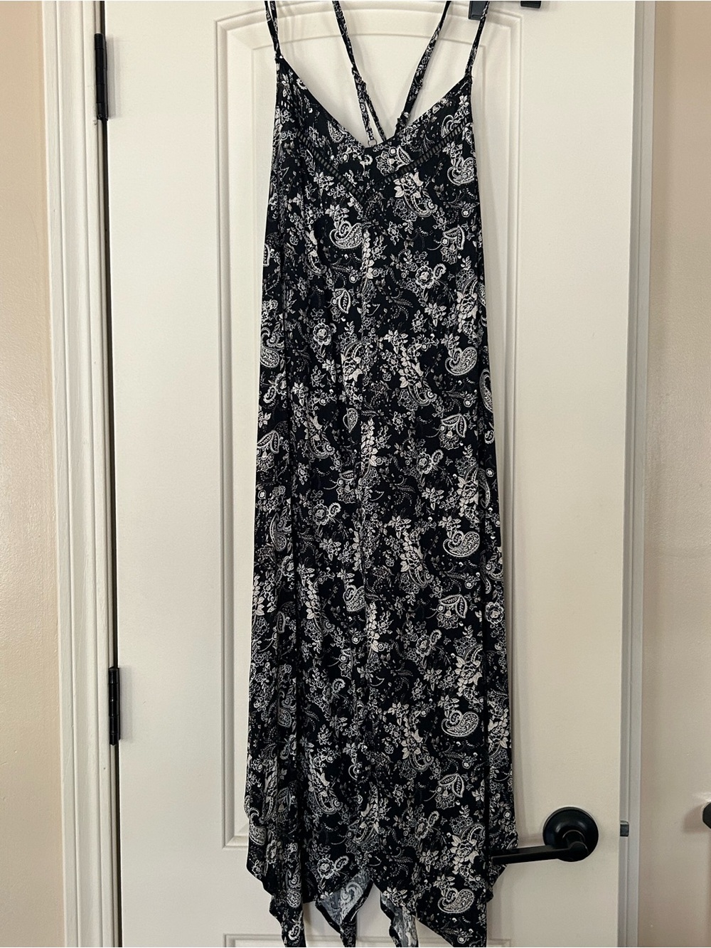 NWT Black & White Paisley Handkerchief Hem Sundress